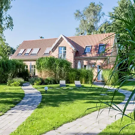 Holiday home Bauernkate Lilie In Liepe *